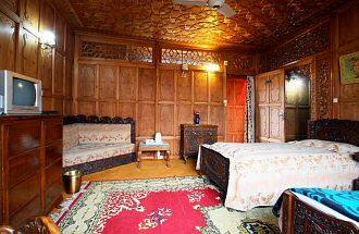 Mother Kashmir Houseboat, Srinagar 3